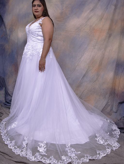 **NO NUMBER**Floral lace boddist with button detail button down back – ball gown